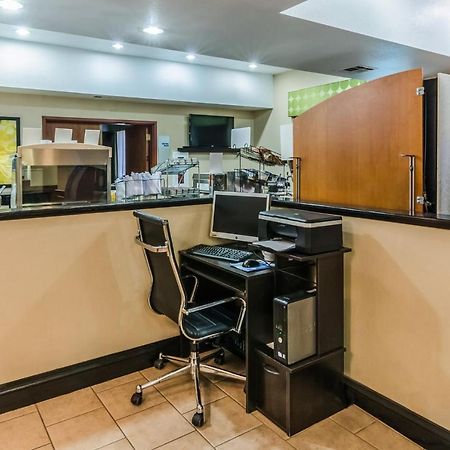 Holiday Inn Express Hotel & Suites Vinita By Ihg Bagian luar foto