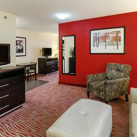 Holiday Inn Express Hotel & Suites Vinita By Ihg Bagian luar foto