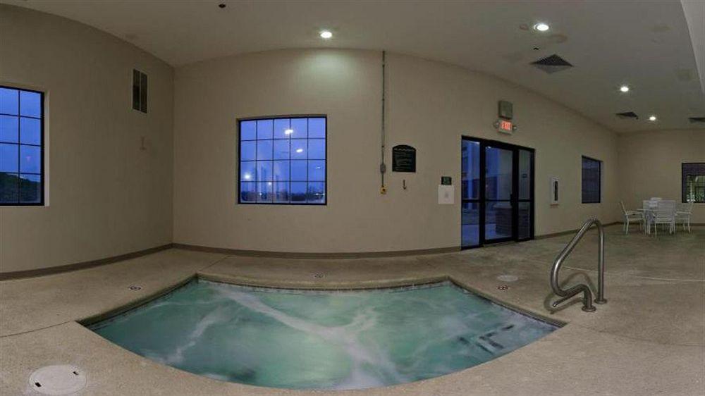 Holiday Inn Express Hotel & Suites Vinita By Ihg Bagian luar foto