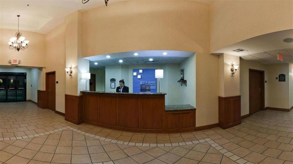 Holiday Inn Express Hotel & Suites Vinita By Ihg Bagian luar foto