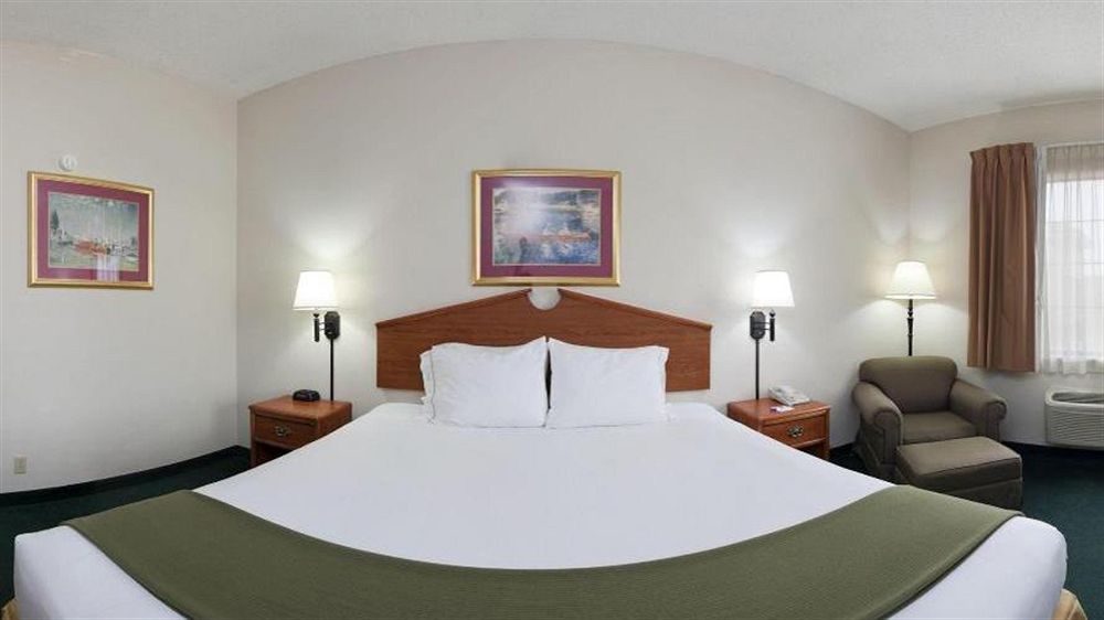 Holiday Inn Express Hotel & Suites Vinita By Ihg Bagian luar foto