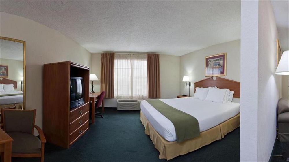 Holiday Inn Express Hotel & Suites Vinita By Ihg Bagian luar foto