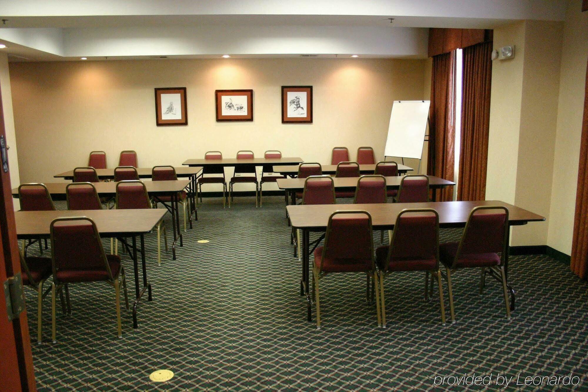 Holiday Inn Express Hotel & Suites Vinita By Ihg Bagian luar foto