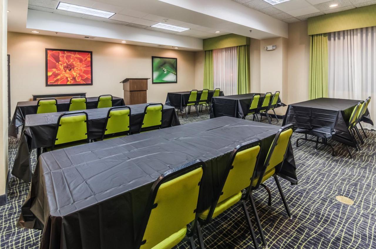 Holiday Inn Express Hotel & Suites Vinita By Ihg Bagian luar foto