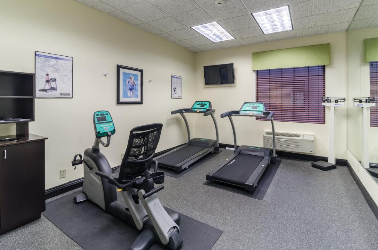 Holiday Inn Express Hotel & Suites Vinita By Ihg Bagian luar foto