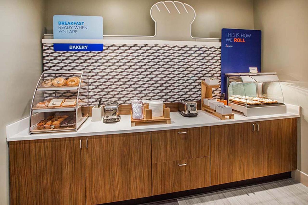 Holiday Inn Express Hotel & Suites Vinita By Ihg Bagian luar foto